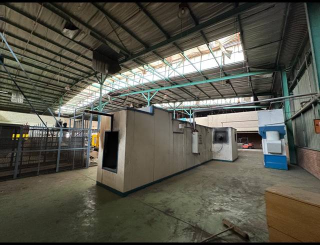 3,563M² WAREHOUSE TO LET IN INDUSTRIA